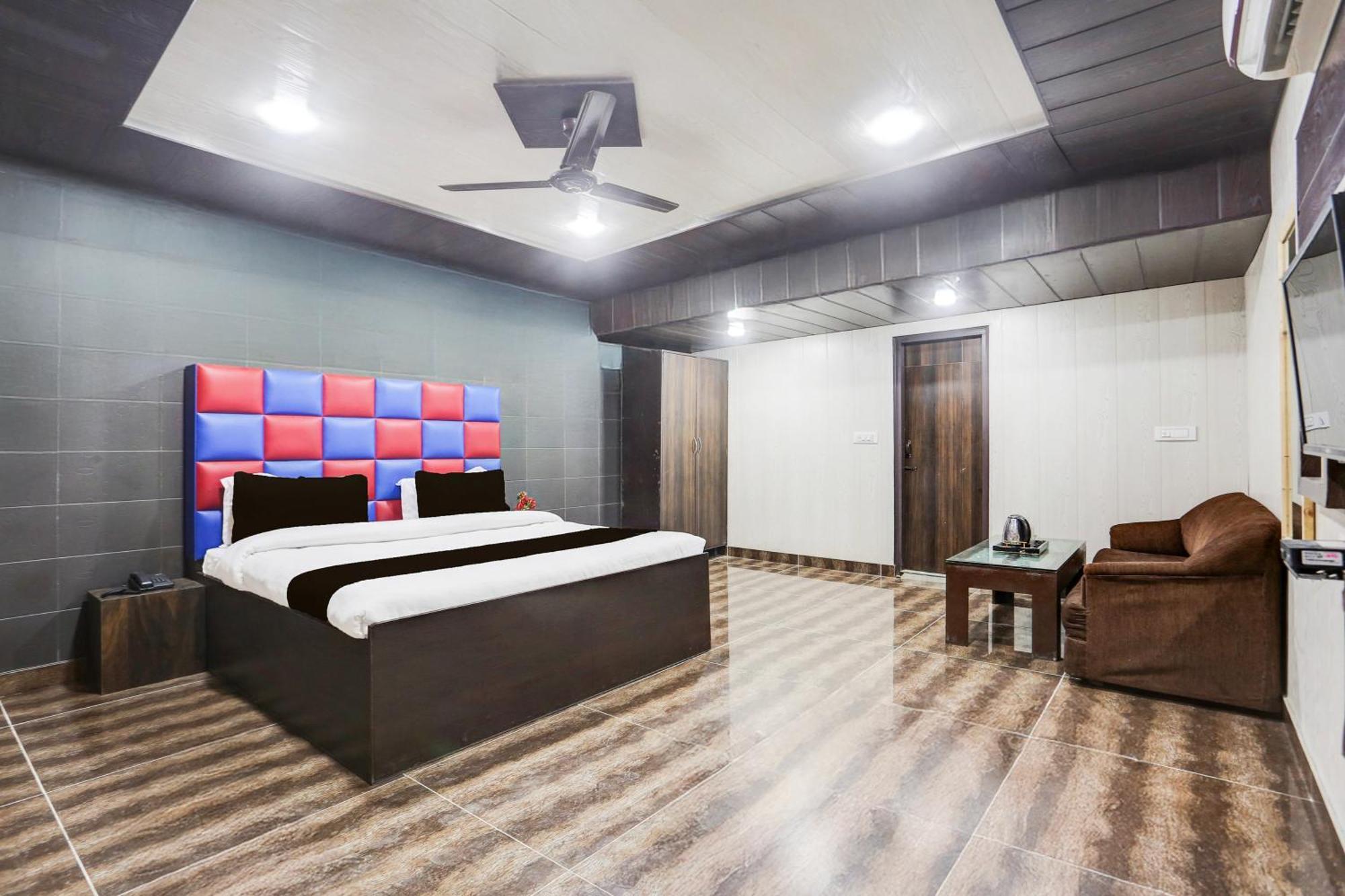 לודהיאנה Super Townhouse Haibowal Chowk מראה חיצוני תמונה