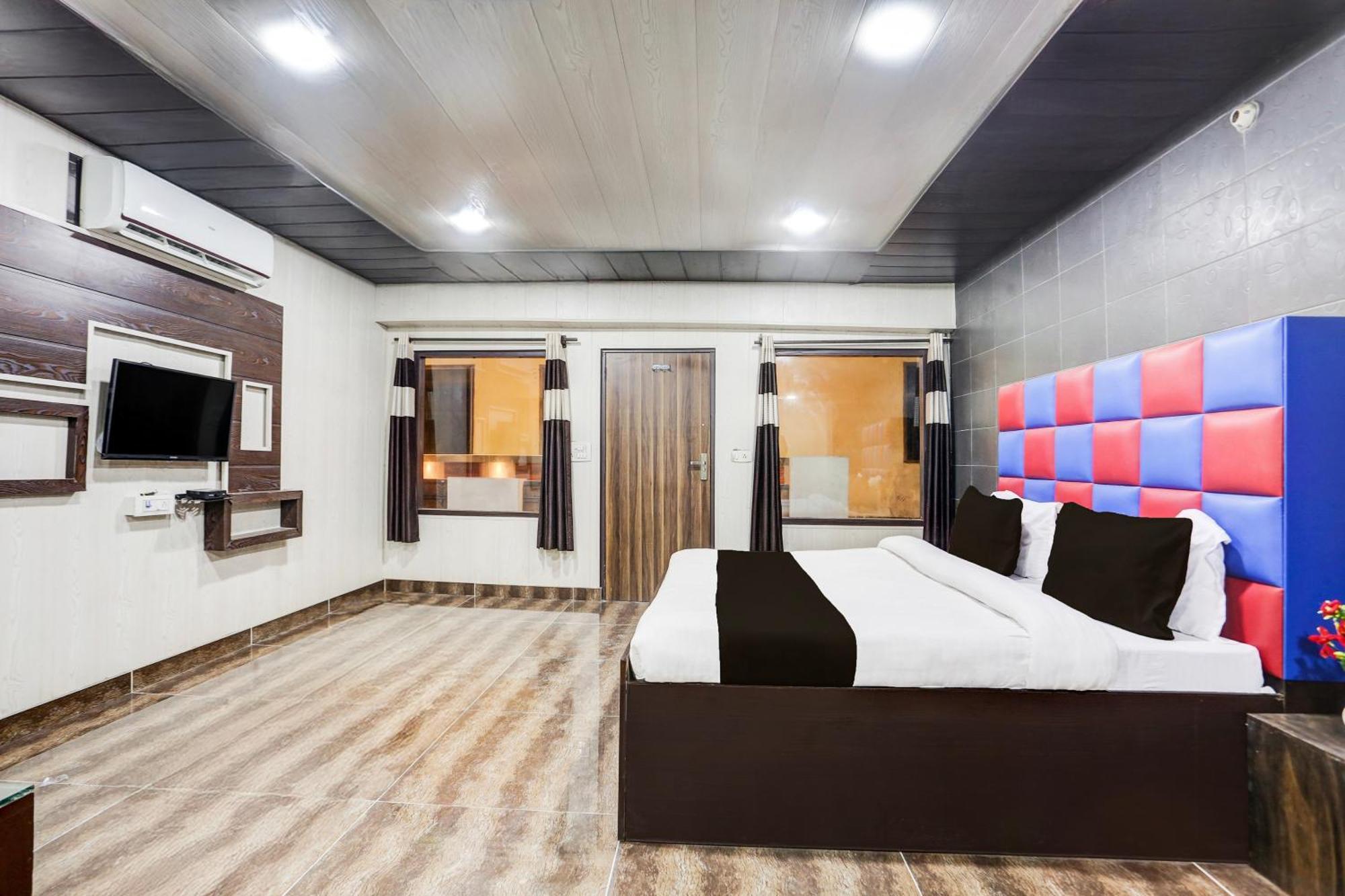 לודהיאנה Super Townhouse Haibowal Chowk מראה חיצוני תמונה