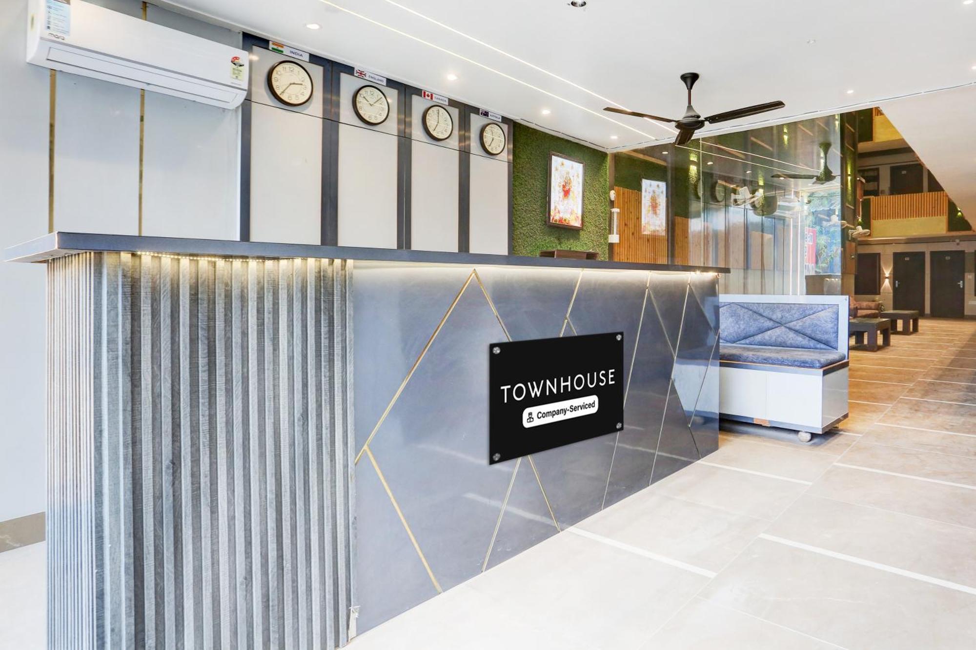לודהיאנה Super Townhouse Haibowal Chowk מראה חיצוני תמונה